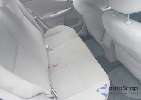 2013 Toyota Corolla L/Le/S/S Special Edition/Le Special Edition z USA, uszkodzony, nr VIN 2T1BU4EE2DC969075